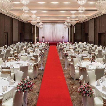 Hotel Pullman Yangon Centrepoint Exterior foto